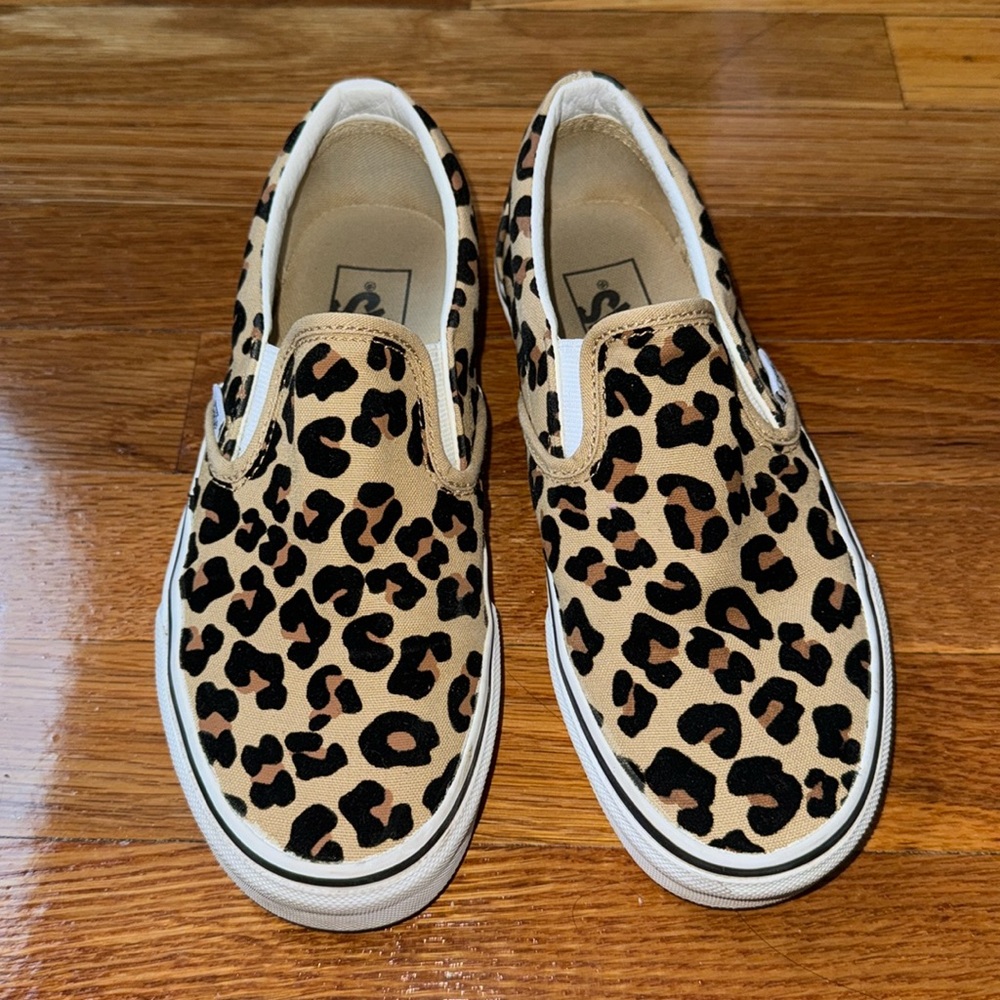 6 woman’s cheetah vans